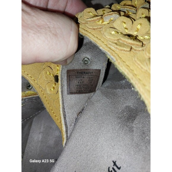 Therafit Floral Women's Adjustable Yellow Leather Sandals Size 6.5-7 - Picture 8 of 8